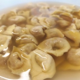 Tortellini in brodo di...