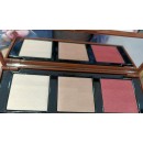 Palette con 3 illuminanti viso profumati al cioccolato